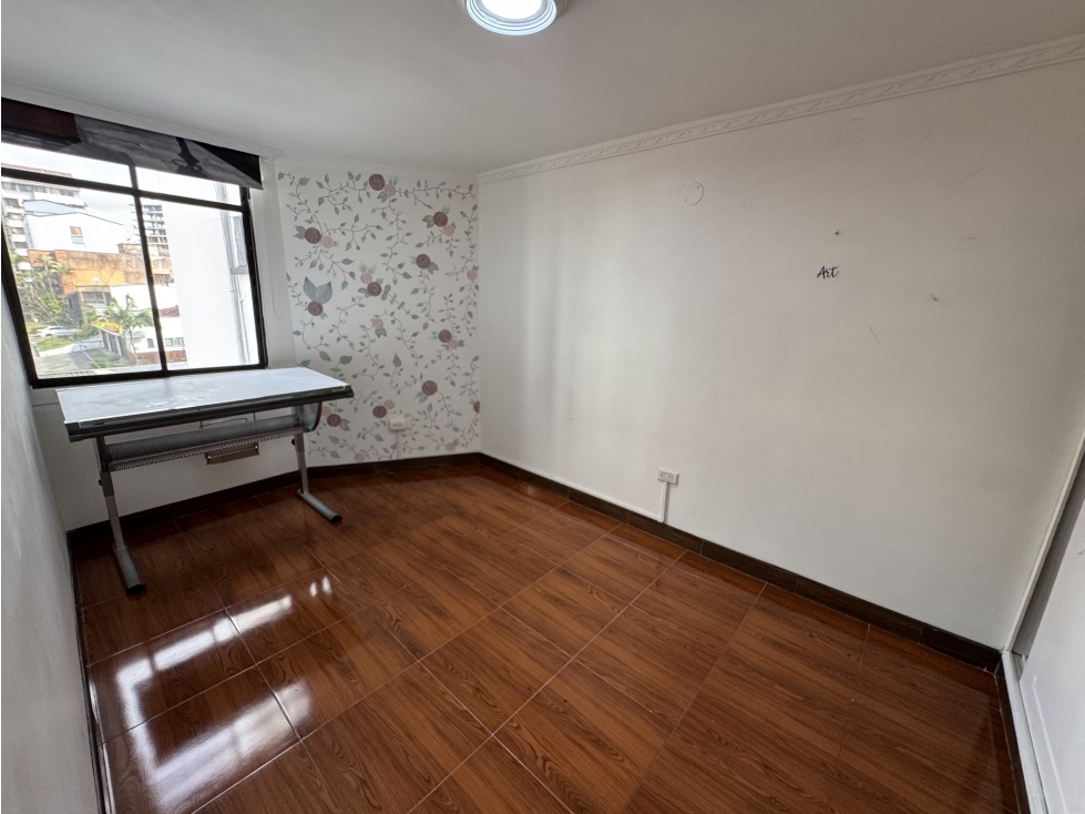 SE VENDE APARTAMENTO EN LA CASTELLANA — foto 3
