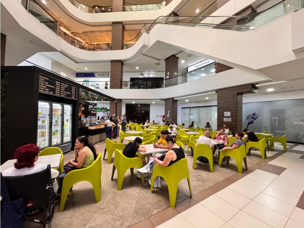 SE RENTA LOCAL COMERCIAL, BURBUJA EN EL CENTRO COMERCIAL MOCAWA — foto 5