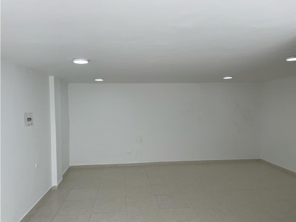 LOCAL COMERCIAL EN RENTA EN EL SECTOR AVENIDA BOLIVAR