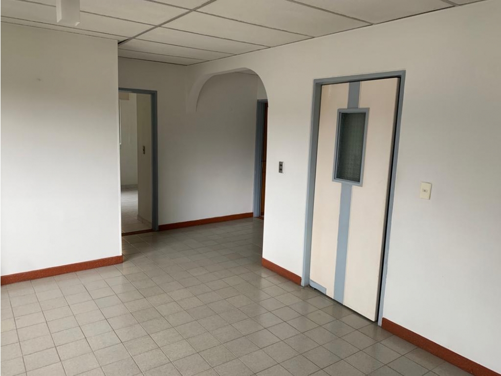 SE VENDE HERMOSO APARTAMENTO EN EL SECTOR DEL BARRIO GALAN — foto 2