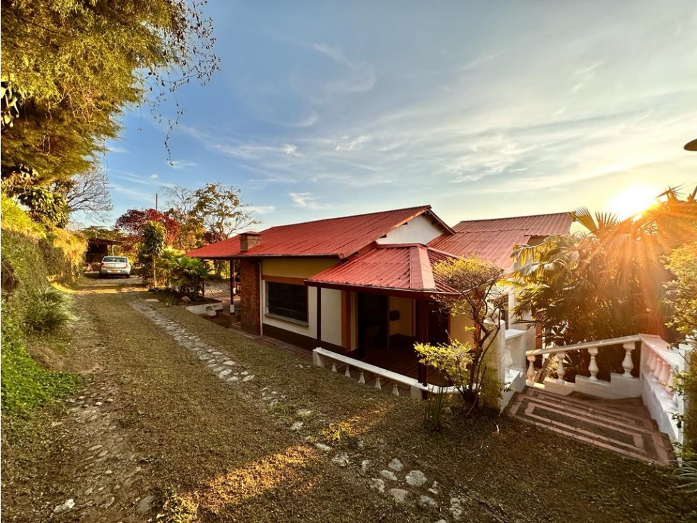 SE VENDE CASA CAMPESTRE EN CONJUNTO CERRADO VIA CIRCASIA