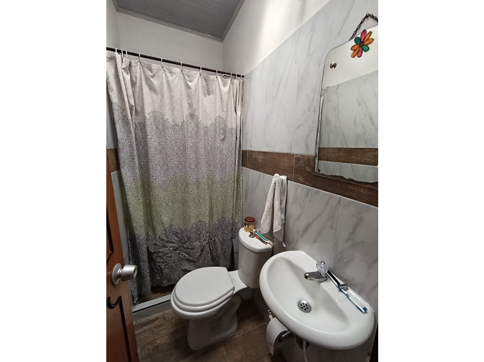 SE VENDE CASA EN EL BARRIO LA MILAGROSA, SECTOR ESTADIO CENTENARIO — foto 5