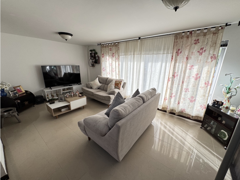 CASA EN VENTA SECTOR DE COINCA