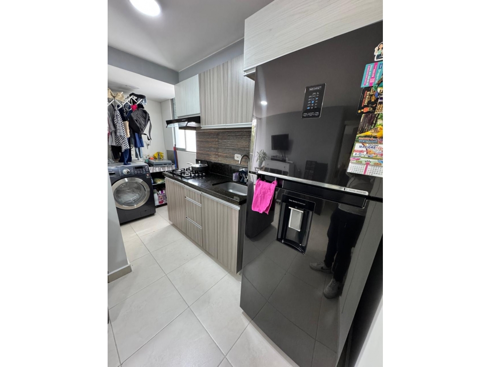 SE VENDE APARTAMENTO EN SECTOR DEL COLISEO DEL CAFE — foto 3