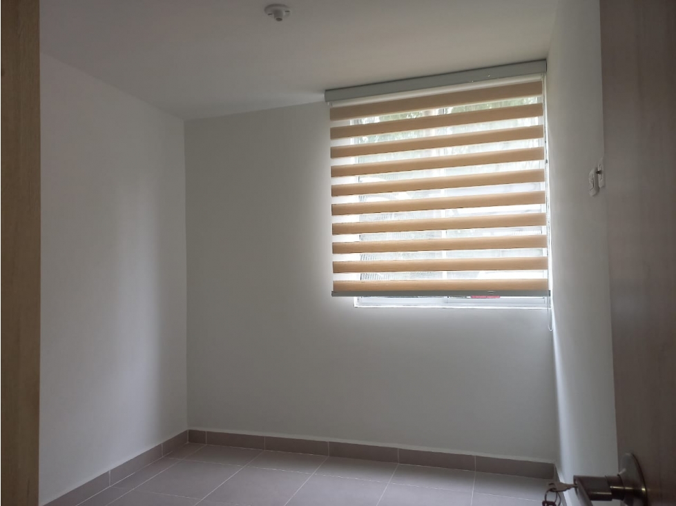 SE VENDE APARTAMENTO SECTOR COLISEO — foto 4