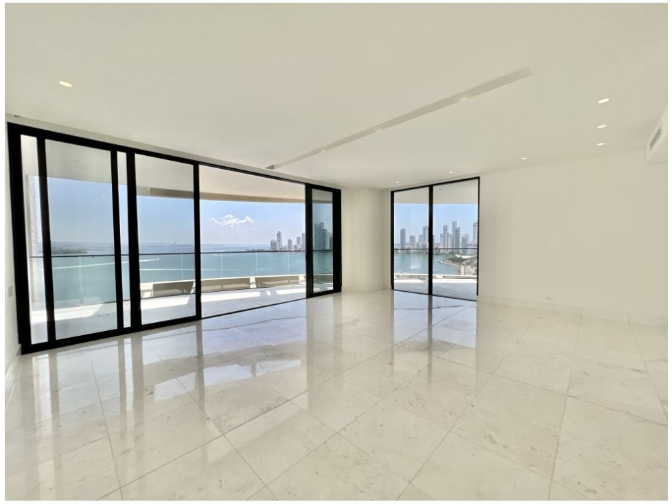 VENTA DE APARTAMENTO EN EL EXCLUSIVO EDIFICIO PORTOMARINE CARTAGENA — foto 5