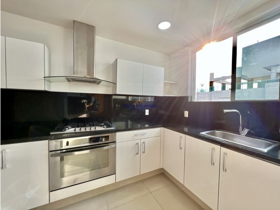 EN VENTA APARTAMENTO EN EL BARRIO CASTILLOGRANDE EDIFICIO CANARIAS — foto 2