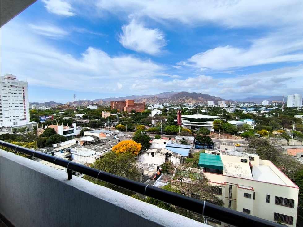 VENTA DE APARTAMENTO EN BAVARIA CON HERMOSA VISTA Y REMODELADO — foto 5
