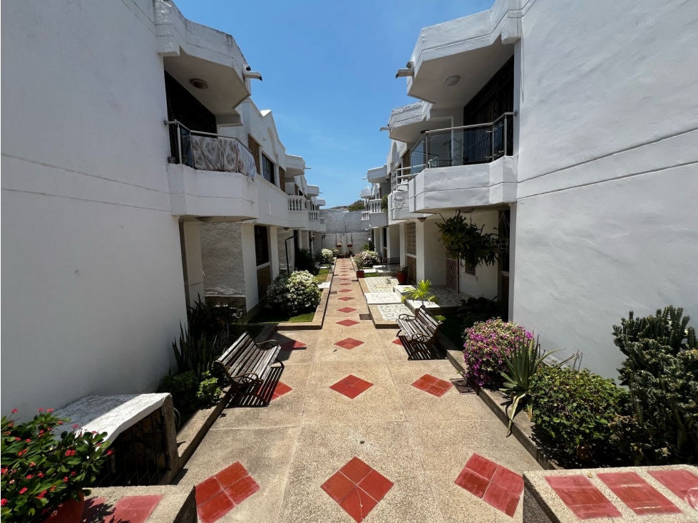 VENTA CASA AMPLIA DOS NIVELES SECTOR JARDIN SANTA MARTA — foto 2