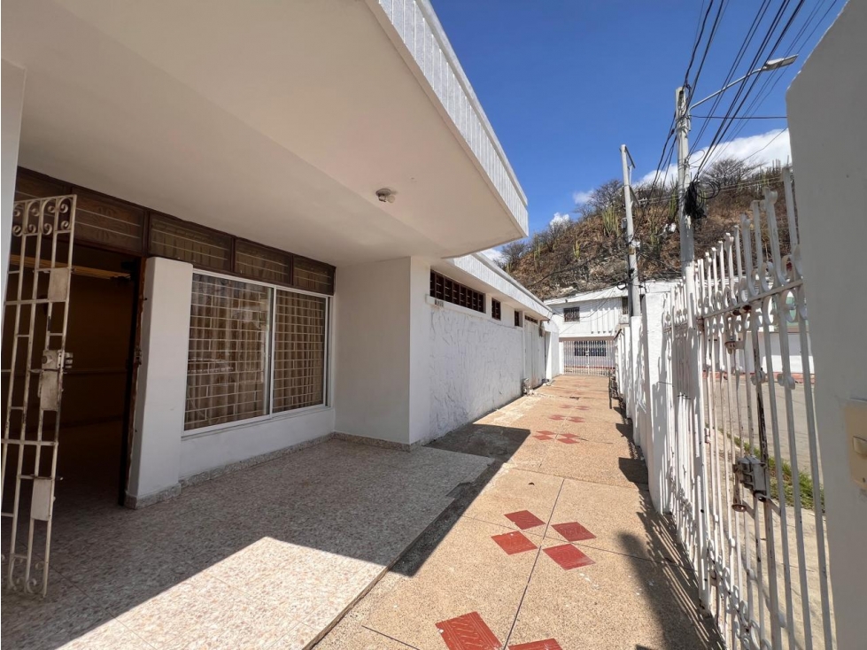 VENTA CASA AMPLIA DE UN SOLO NIVEL SECTOR ALCAZARES SANTA MARTA — foto 3