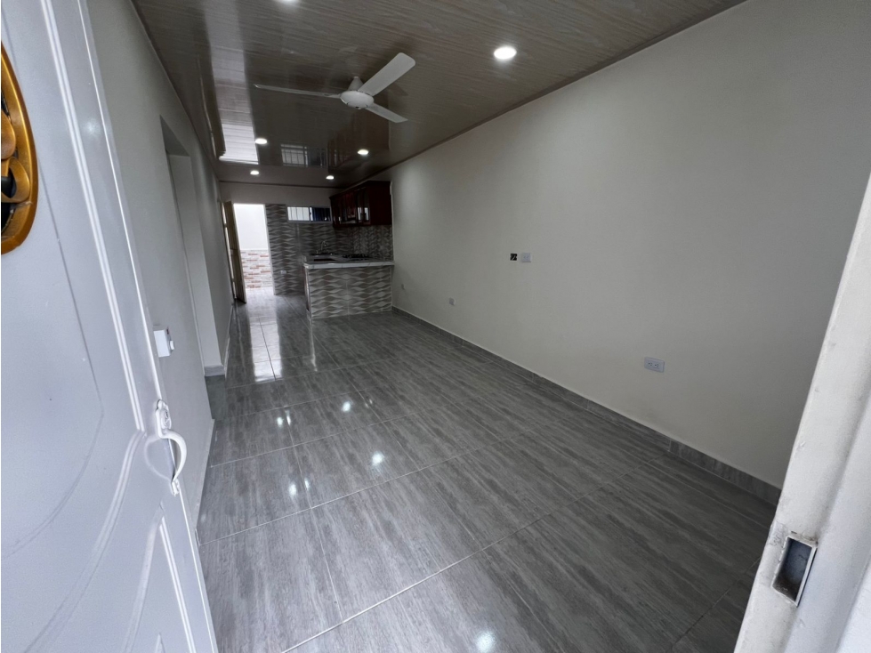 APARTAMENTO EN ARRIENDO SEGUNDO PISO SECTOR EL PARQUE — foto 3