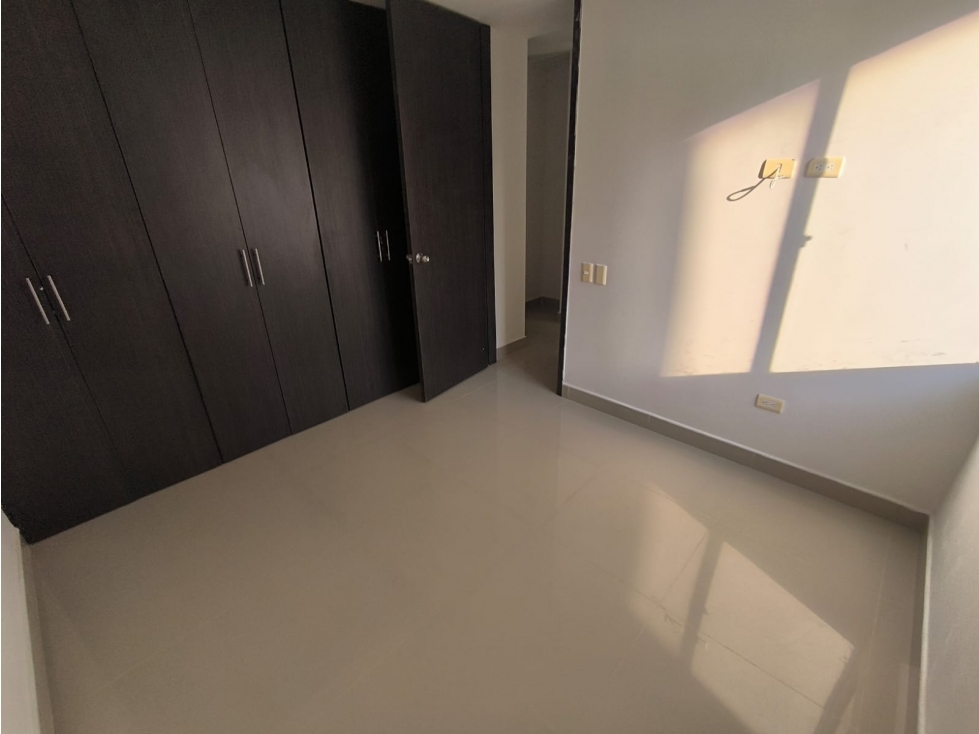 APARTAMENTO EN VENTA EN SECTOR BAVARIA CON ILUMINACIÓN Y CONFORT — foto 6