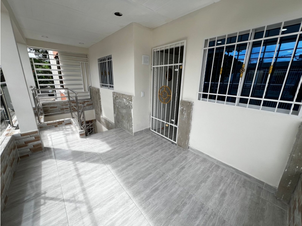 APARTAMENTO EN ARRIENDO SEGUNDO PISO SECTOR EL PARQUE — foto 2