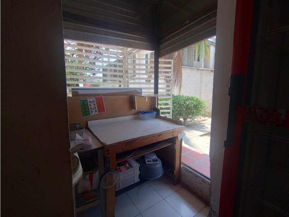 SE VENDE LOCAL SECTOR GALICIA - 6