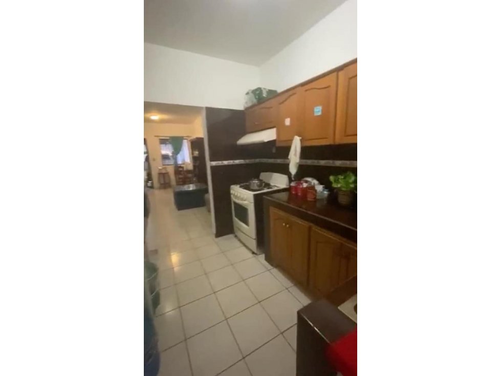 BONITA CASA EN VENTA EN FRACC. LOS ALMENDROS, VILLA DE ALVAREZ COLIMA - 2