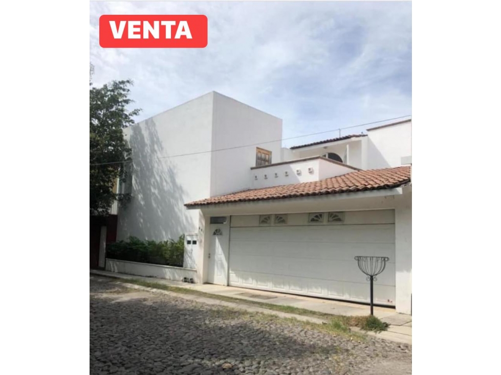 SE VENDE CASA CON ALBERCA EN VILLA DE ALVAREZ NORTE CERCA QR - 1