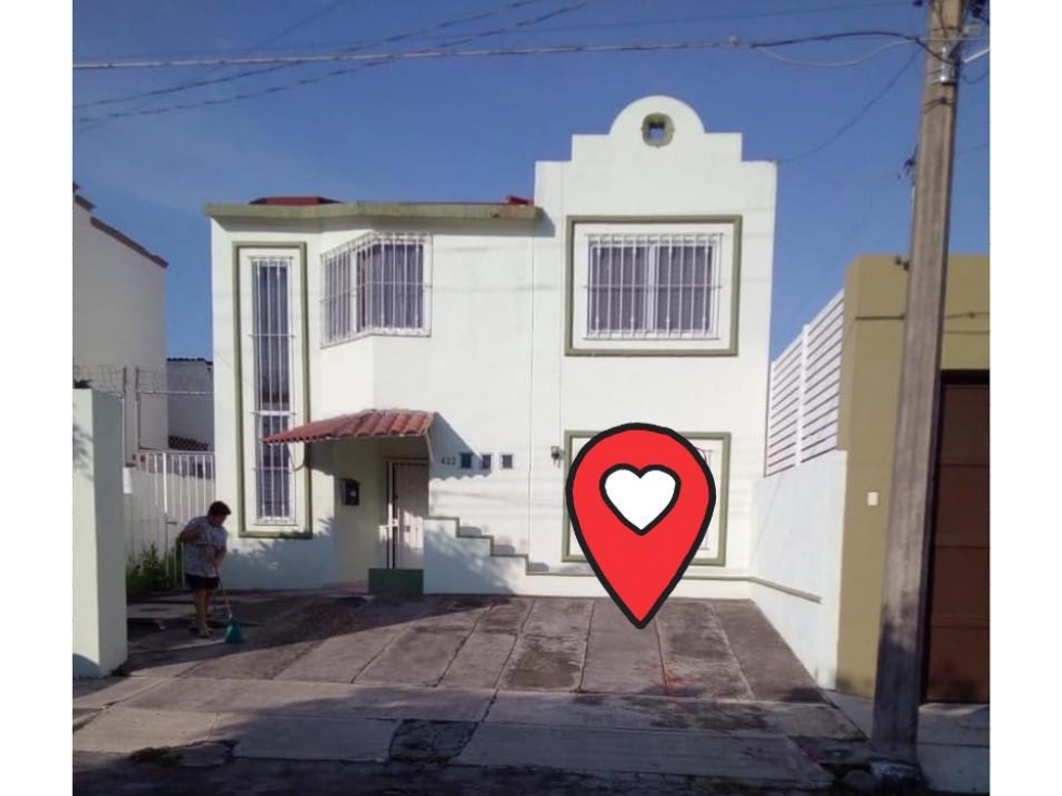 BONITA CASA EN VENTA EN LOMAS DE CIRCUNVALACION (ZONA DORADA) COLIMA