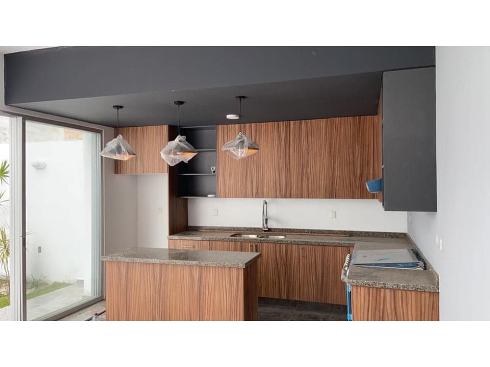 HERMOSA CASA EN VENTA EN ALBATERRA RESIDENCIAL COLIMA — foto 3