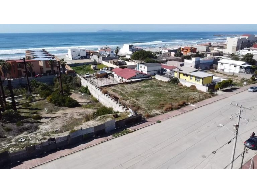 SE VENDE TERRENO CON VISTA AL MAR DE 923 M2 EN ROSARITO - 1