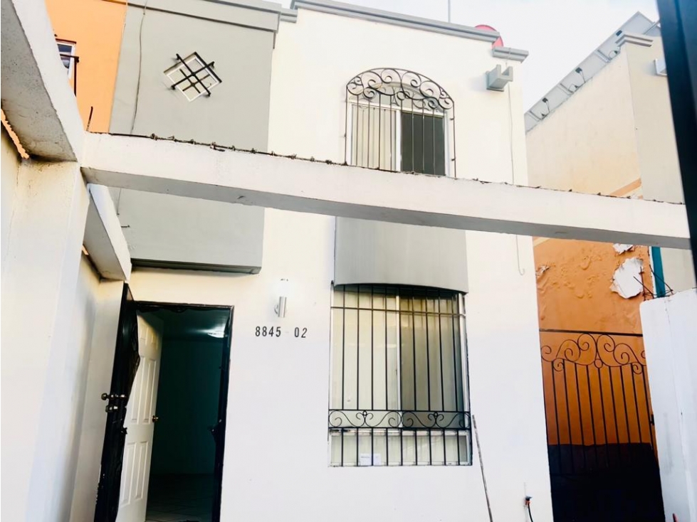CASA EN VENTA EN SAN BERNARDINO FRACC. COLINAS DE CALIFORNIA
