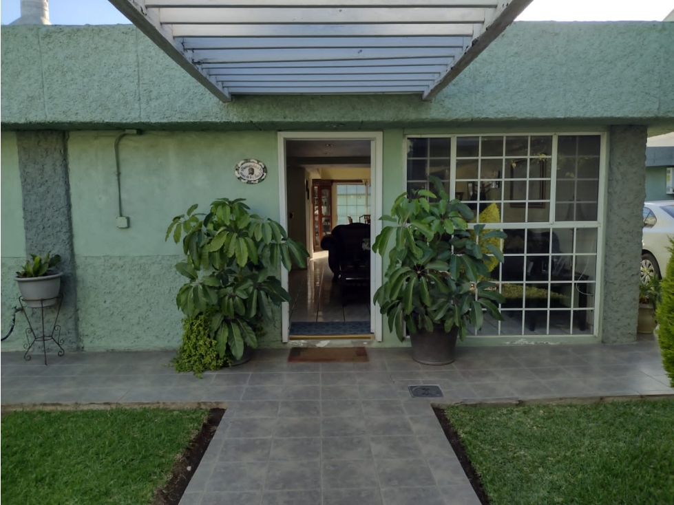 CASA EN VENTA EN FRACCIONAMIENTO EL MIRADOR TIJUANA DE 5 RECAMARAS