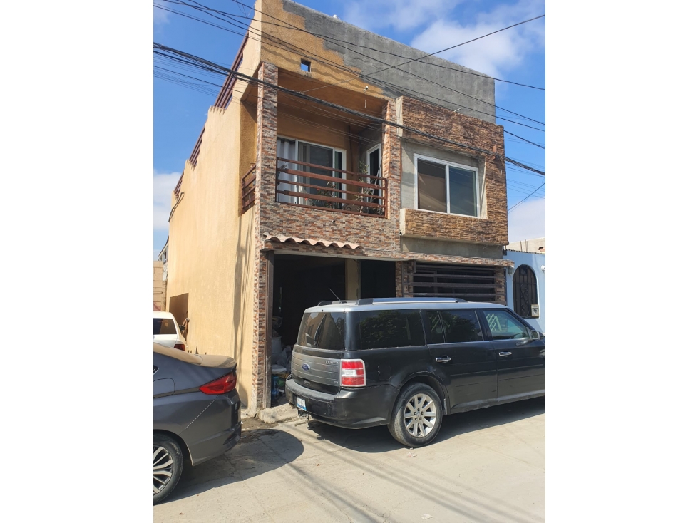 CASA EN VENTA DE 3 RECAMARAS EN RESIDENCIAL EL DORADO TIJUANA