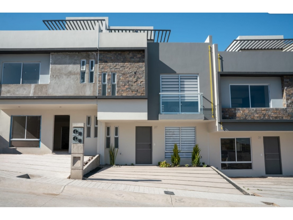 CASA EN VENTA MODELO ANDROMEDA EN TERRALTA COTO RESIDENCIAL TIJUANA