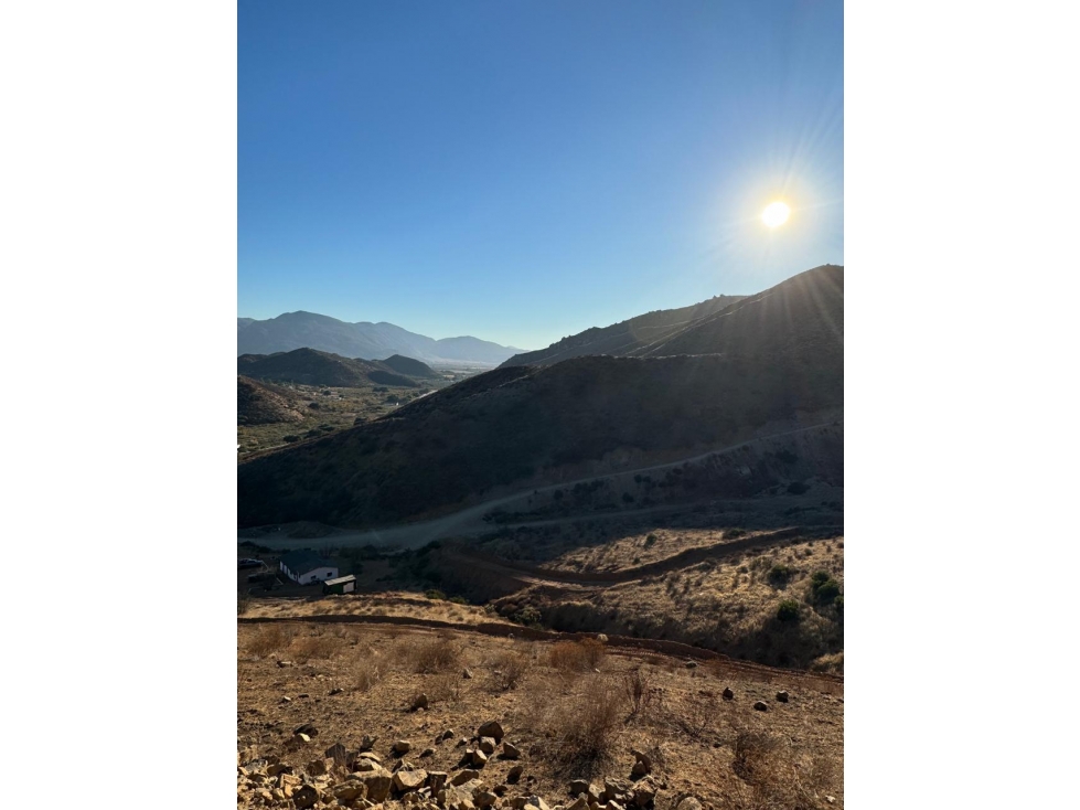 TERRENO EN VENTA SOBRE CARRETERA EN VALLE DE GUADALUPE ENSENADA