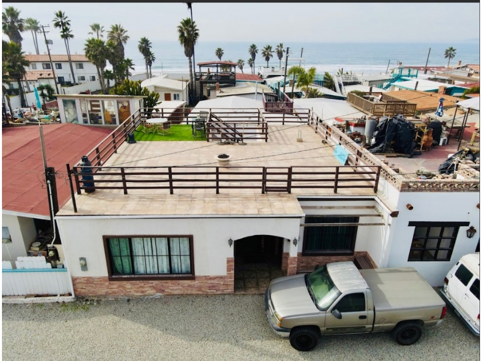 HOUSE FOR SALE IN RENÉ'S RESIDENCIAL, ROSARITO BEACHES - WIDE TERRACE