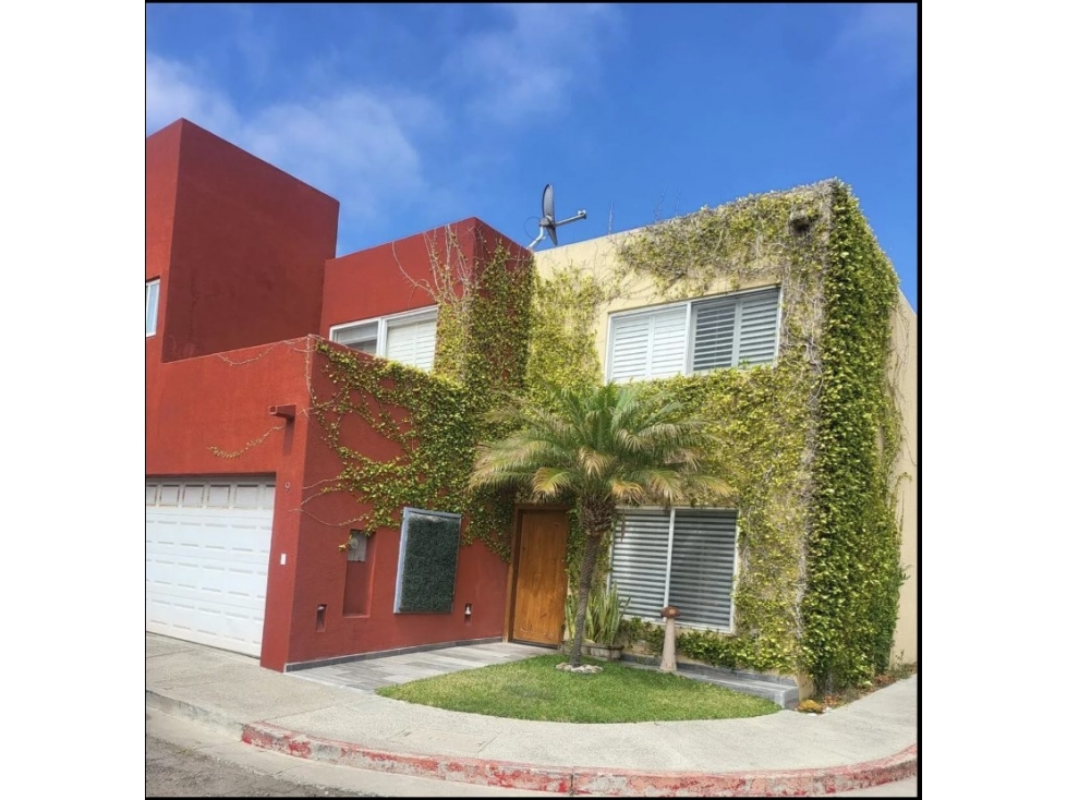 SE RENTA CASA EN LA PERLA RESIDENCIAL EN PLAYAS DE TIJUANA - 1
