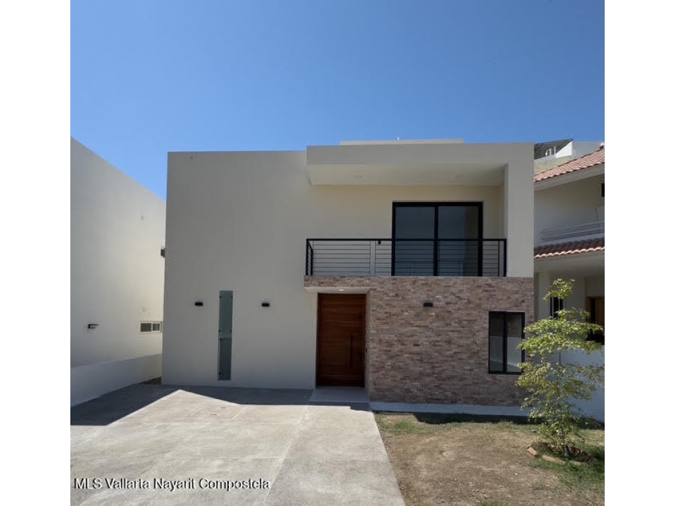 CASA HABITACION EN VENTA EN COTO REAL CAMPESTRE BUCERIAS - 1