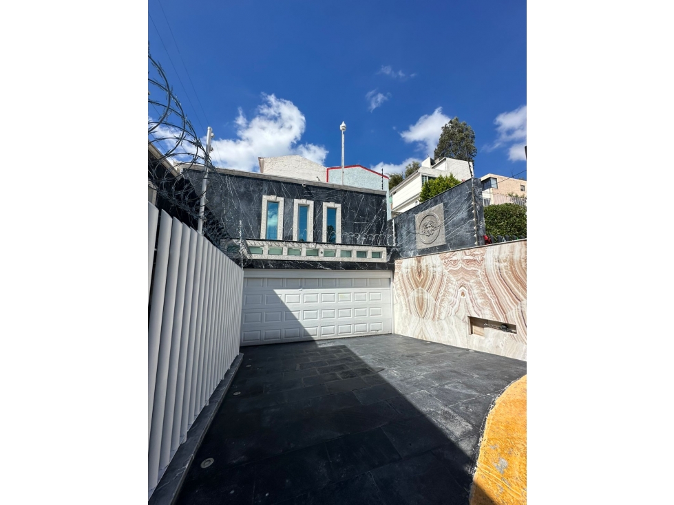 VENTA CASA FRACC. PRIVADO PASEOS DEL BOSQUE NAUCALPAN EDO DE MÉXICO.