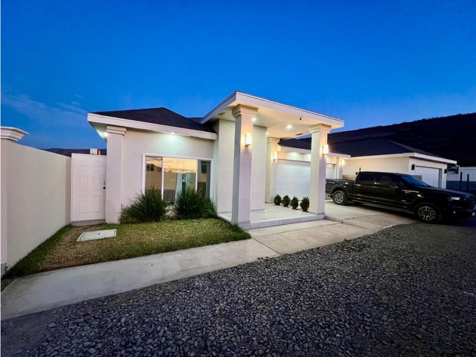 VENTA DE CASA ESTILO CALIFORNIANA EN PRIVADA SAN CARLOS ENSENADA