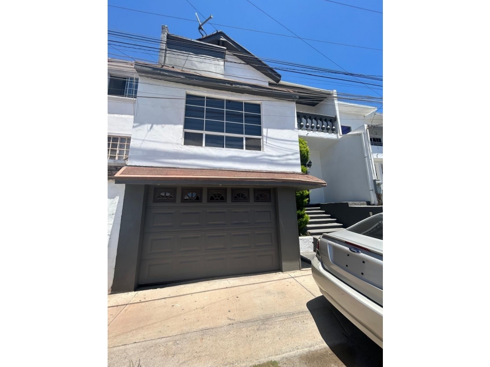 CASA EN VENTA EN LOMAS DE SAN MARINO (MODERNA OESTE) ENSENADA