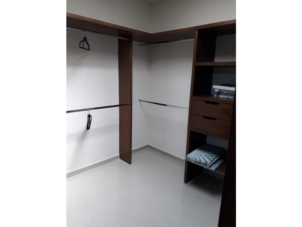 HERMOSA CASA EN VENTA EN EL ALCÁZAR (CASA FUERTE) — foto 3
