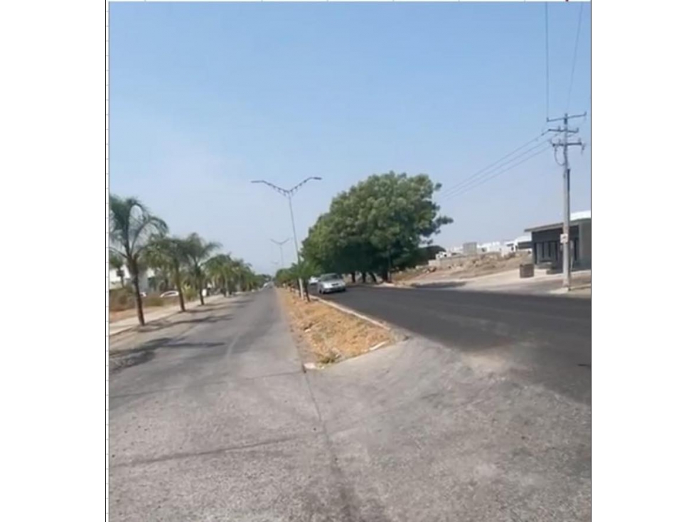 SE VENDEN TERRENOS COMERCIALES SOBRE AV. HIDALGO CARRETERA AL CHIVATO - 2