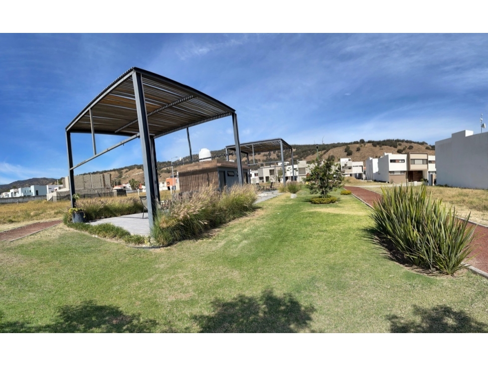 TERRENO EN ARBOLEDA BOSQUES DE SANTA ANITA, TLAJOMULCO DE ZÚÑIGA - 2
