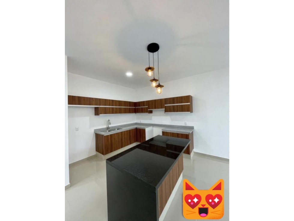 HERMOSA RESIDENCIA EN PREVENTA A DOS MINUTOS DEL HOSPITAL REGIONAL — foto 2