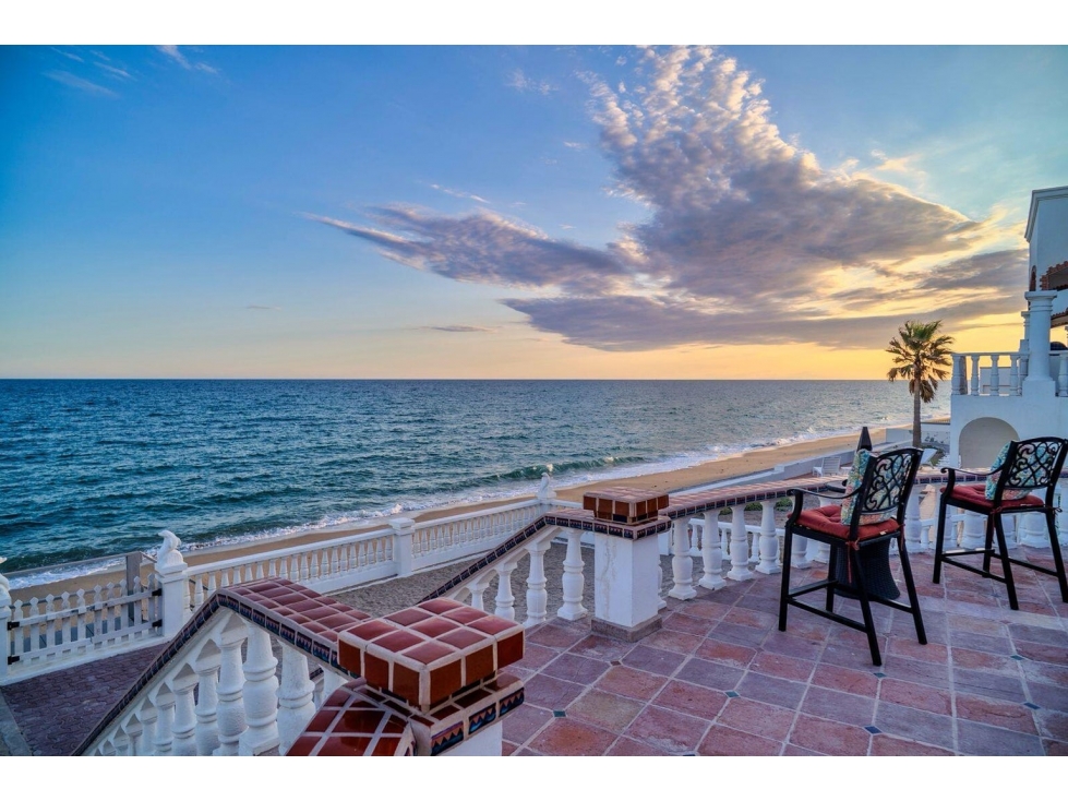 HERMOSA CASA EN VENTA FRENTE A LA PLAYA EN ROCKY POINT PUERTO PEÑASCO - 2