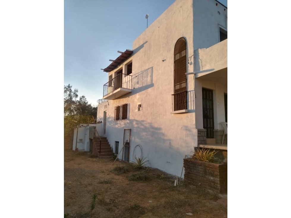 BELLISIMA CASA EN EL CHIVATO COLIMA, CERCA DE LA CARRETERA — foto 2
