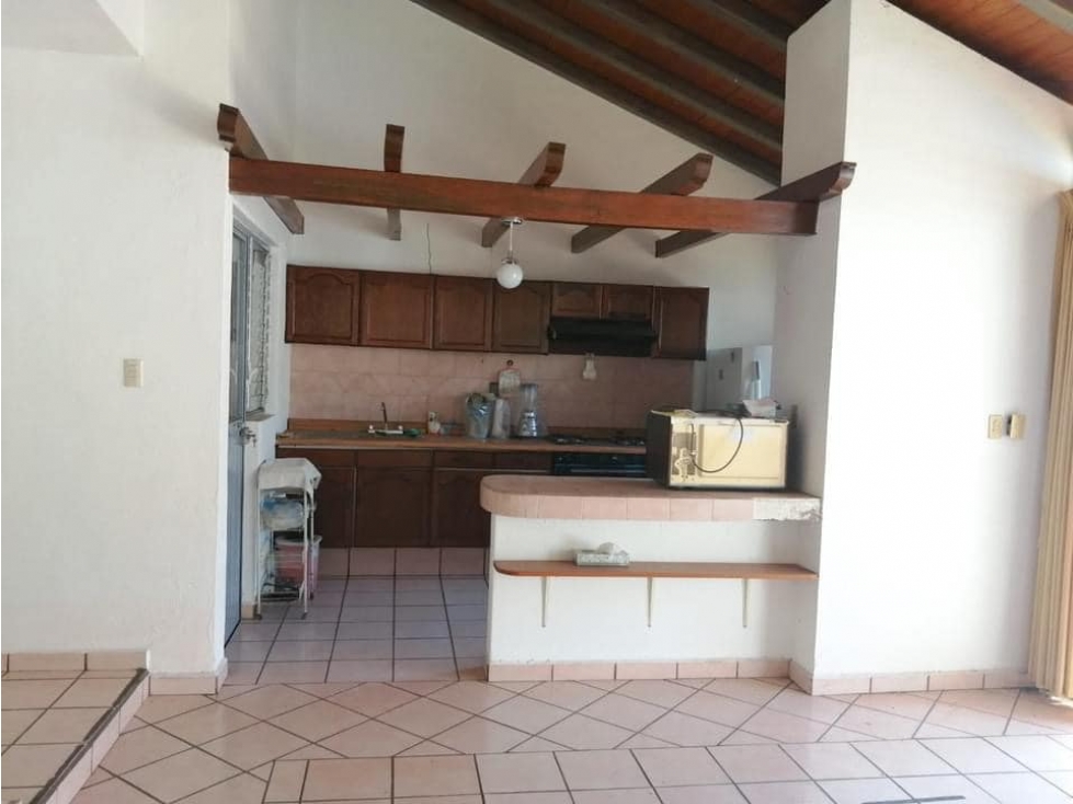 BONITA CASA EN VENTA EN LOMAS DE CIRCUNVALACION (ZONA DORADA) COLIMA — foto 3