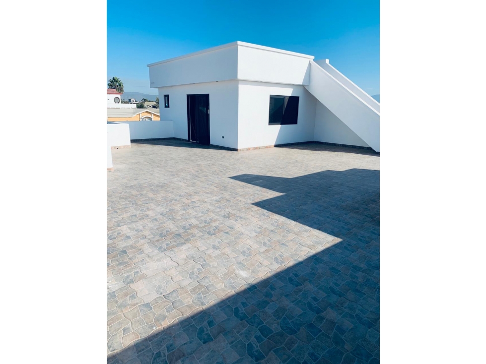 EN VENTA CASA EN VALLE DORADO ATRÁS DEL BOULEVARD ZERTUCHE ENSENADA - 3