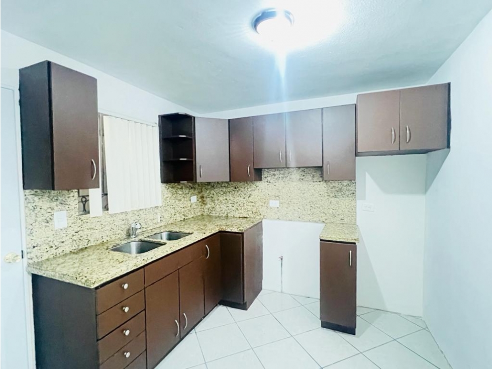 CASA EN VENTA EN SAN BERNARDINO FRACC. COLINAS DE CALIFORNIA — foto 3