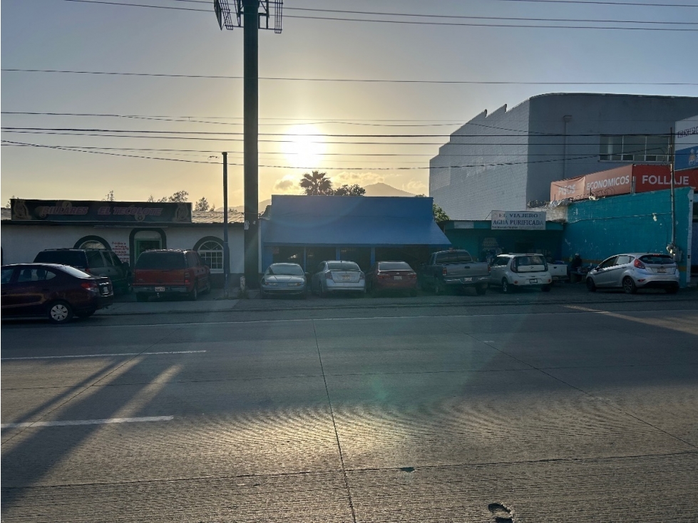 SE VENDE TERRENO BLVD UNIVERSIDAD - TECATE - 4
