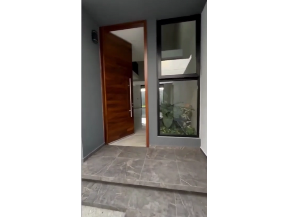 CASA DE 4 RECAMARAS EN VENTA EN PASEO DE LA HACIENDA COLIMA - 3