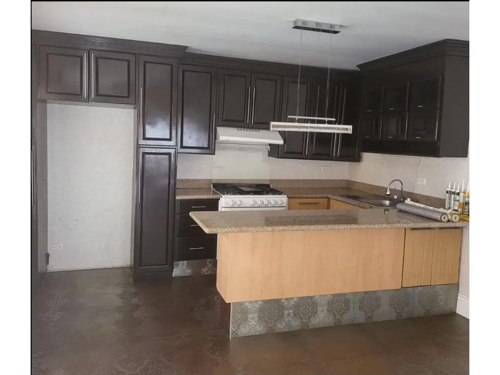 SE RENTA CASA EN LA PERLA RESIDENCIAL EN PLAYAS DE TIJUANA — foto 3