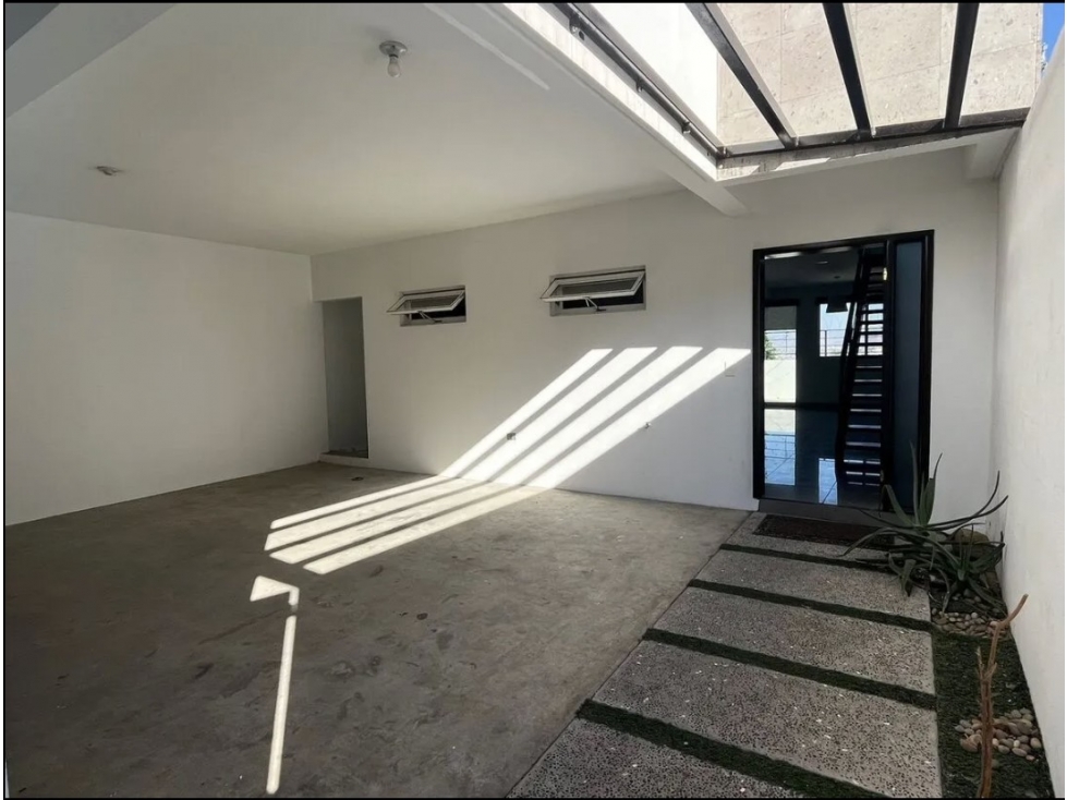 SE RENTA CASA EN FRACCIONAMIENTO LAS HUERTAS PRIVADA VISTA DEL CIELO — foto 3