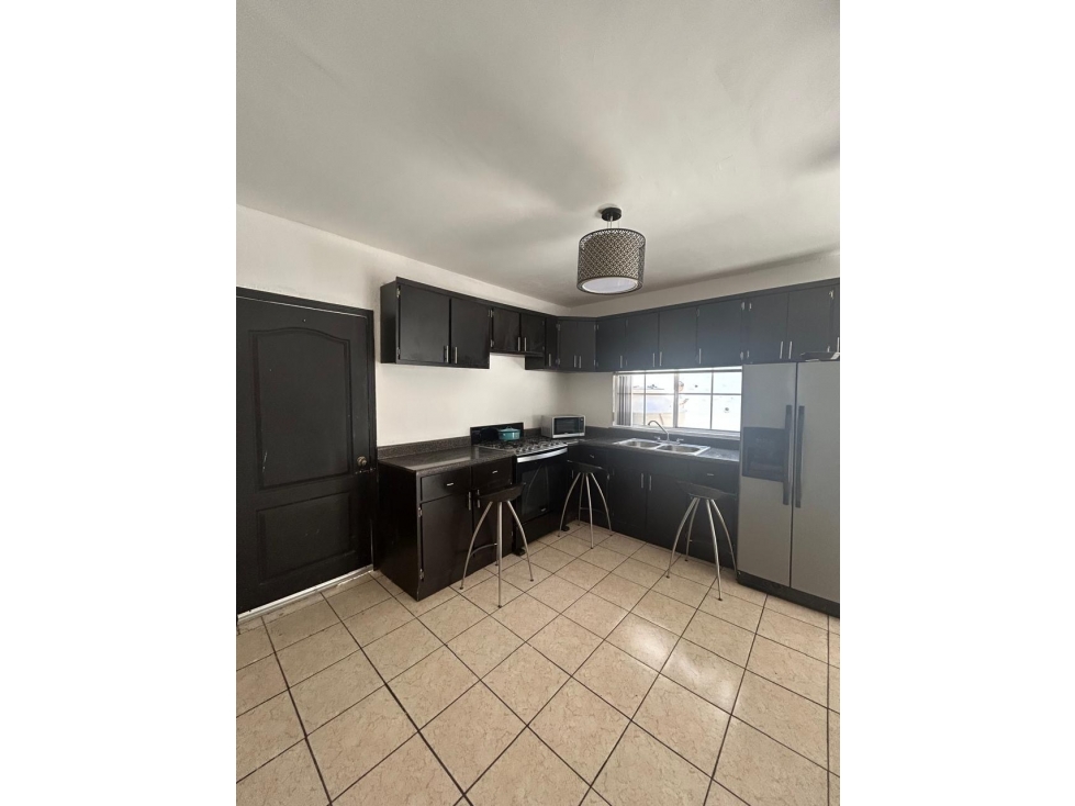CASA EN VENTA EN LOMAS DE SAN MARINO (MODERNA OESTE) ENSENADA — foto 3