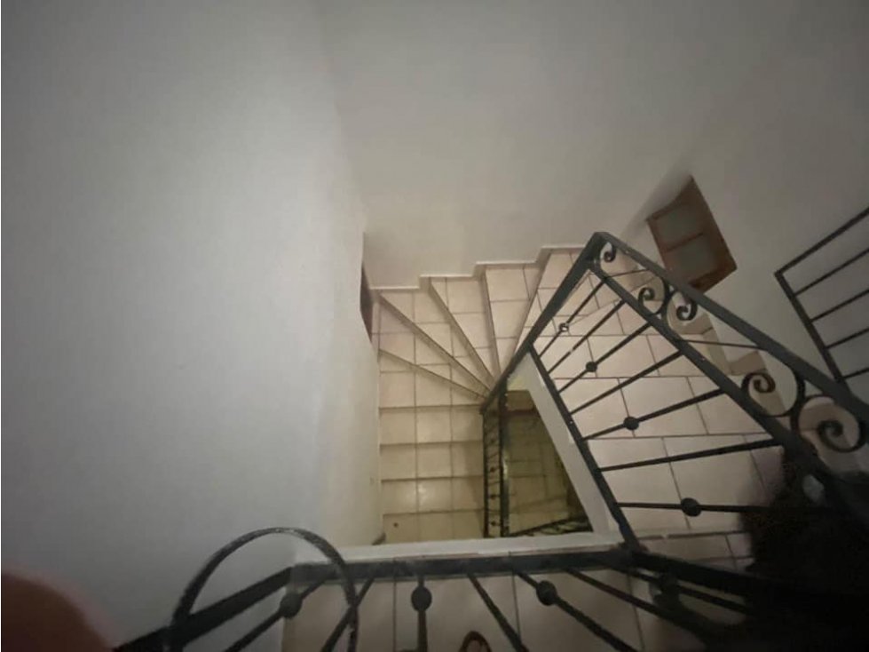 BONITA CASA EN VENTA EN FRACC. LOS ALMENDROS, VILLA DE ALVAREZ COLIMA - 4