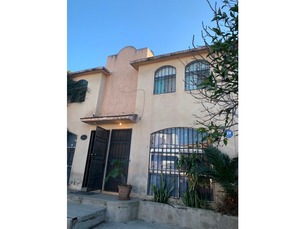 CASA EN VENTA. ( 2 CASAS EN 1 ) EN LOMAS VIRREYES TIJUANA - 4